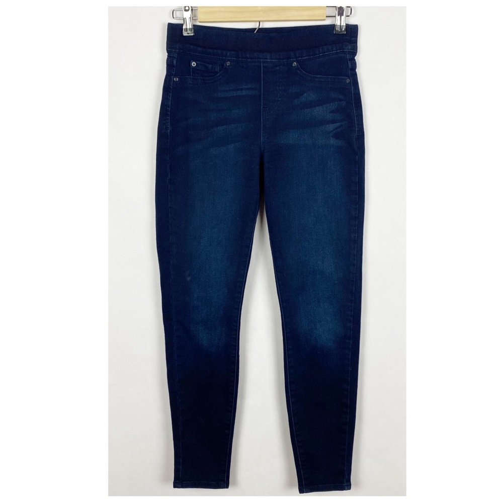 Signature by Levi Strauss Totally Shaping Pull-On
Skinny Jeans Size 2 - Picture 2 of 9